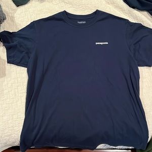 Navy Patagonia short sleeve T shirt XL